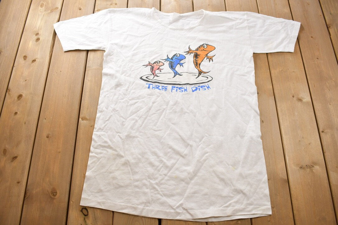 Vintage 1995 Dr Seuss Three Fish Dish Graphic T-shirt