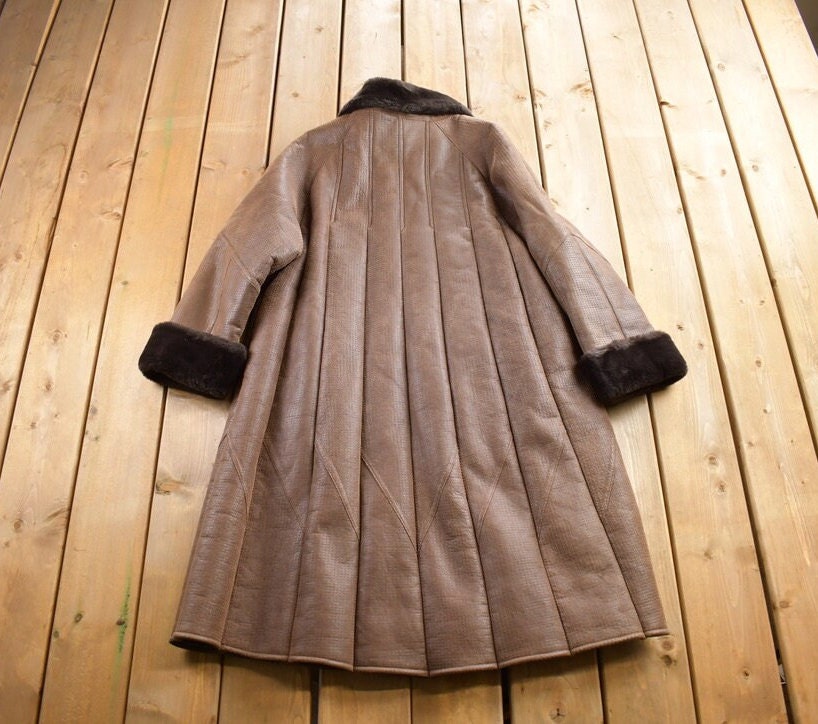 Vintage 1970s Sung Ho Women's Full Length Leather Fur Lined Trench Coat Size 52