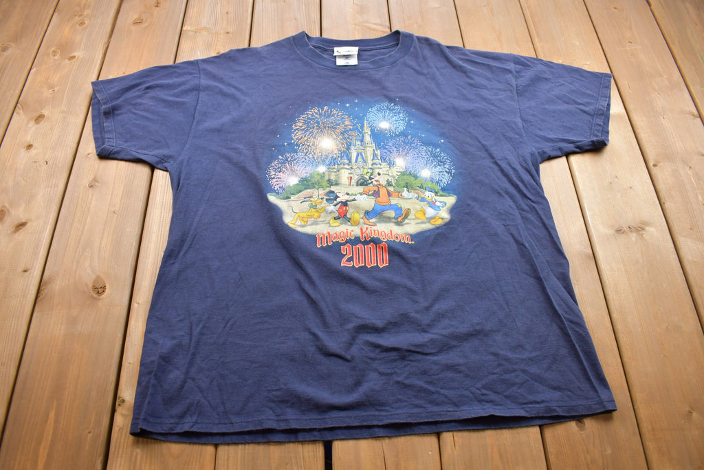 Vintage 2000 Disney World Magic Kingdom Graphic T Shirt