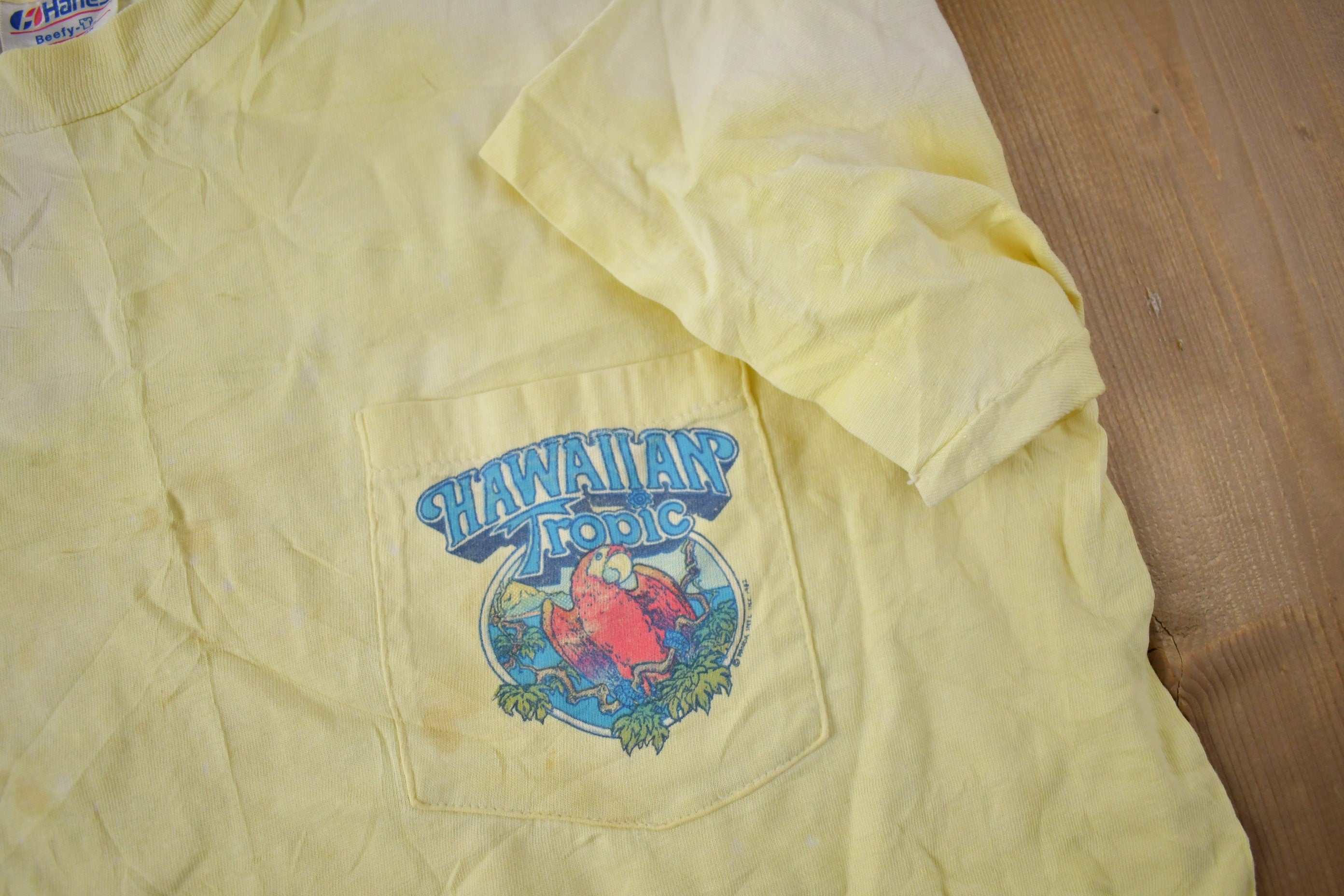 Vintage 1982 Hawaiian Tropic Graphic Pocket T Shirt