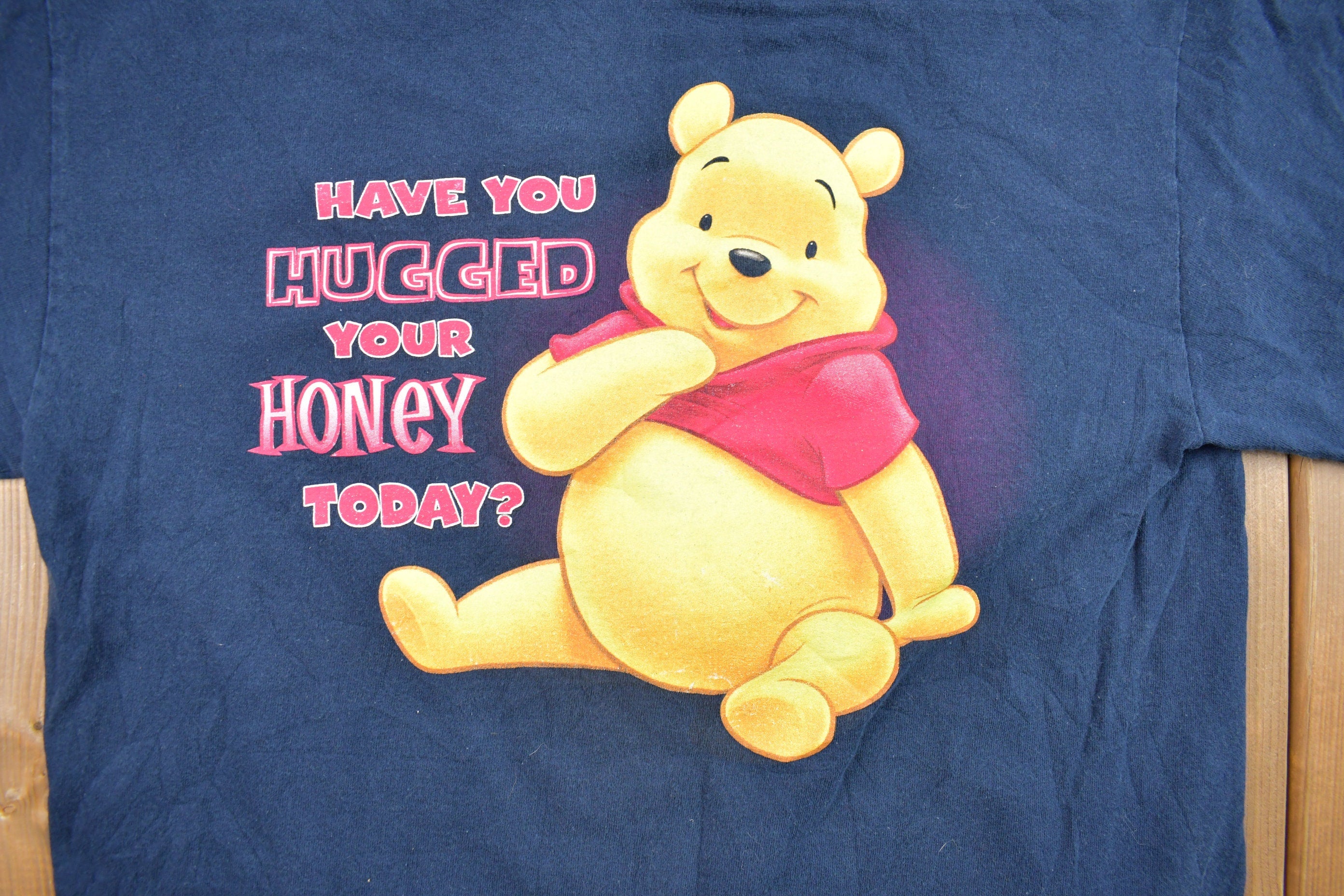 Vintage 1990s Winnie the Pooh Hug Graphic T Shirt