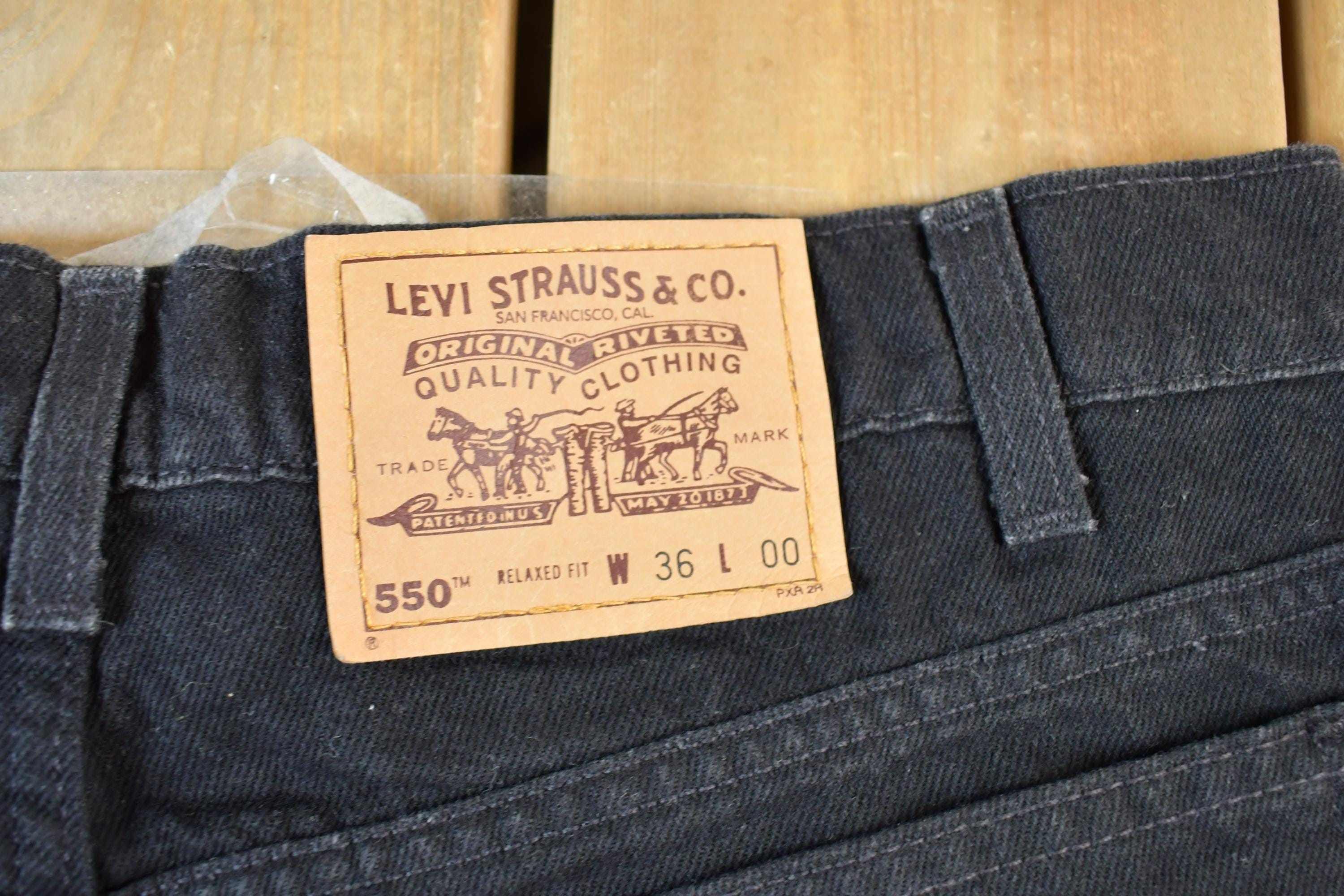 Vintage 1990s Levi Strauss Orange Tab 550 Denim Jean Shorts Size 36 x 8
