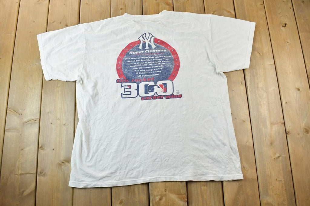 Vintage 2003 Roger Clemens MLB Majestic Graphic T-Shirt