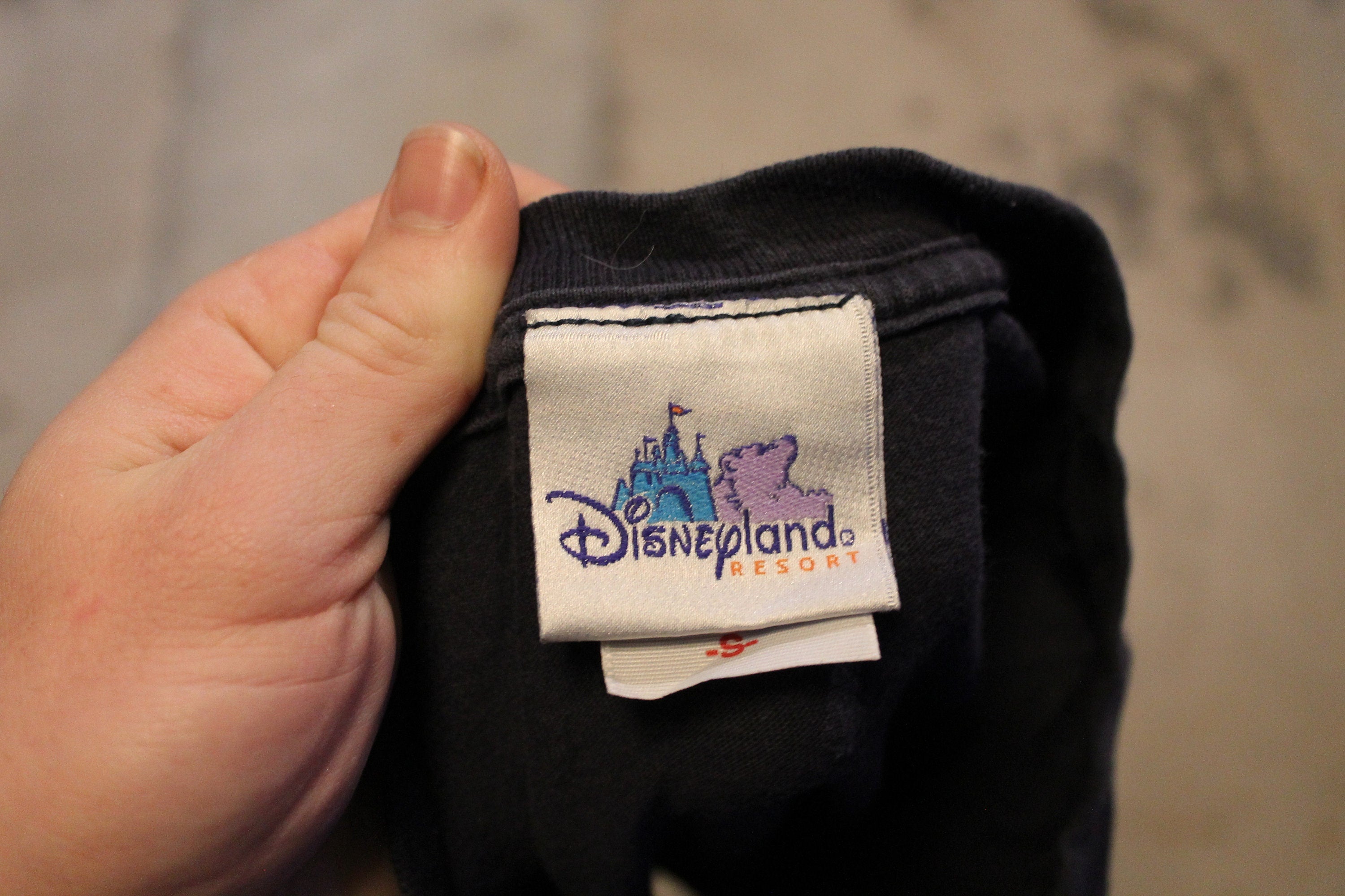Vintage 1990s Disney Land I'm With Dopey Snow White Seven Dwarves T Shirt  80s  90s  Streetwear Fashion