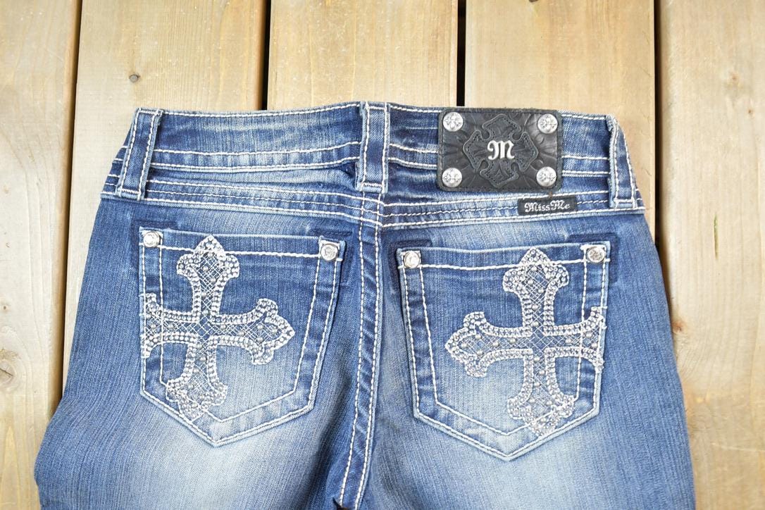 Vintage Y2K Miss Me Bedazzled Low Rise Jeans Size 26x31