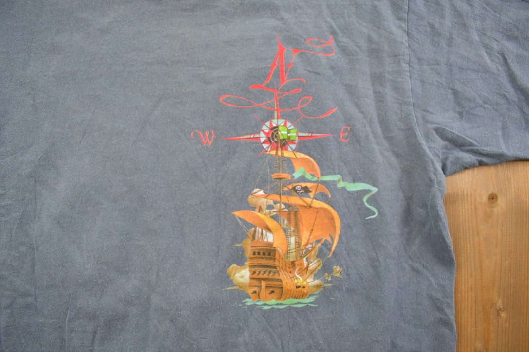 Vintage 1990s Caribbean Soul Traveling Pirate Graphic T Shirt
