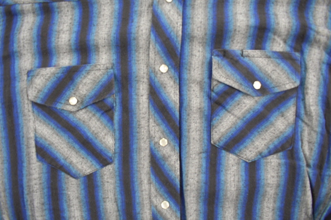 Vintage 1990s Wrangler Western Wear Snap Button Up Shirt