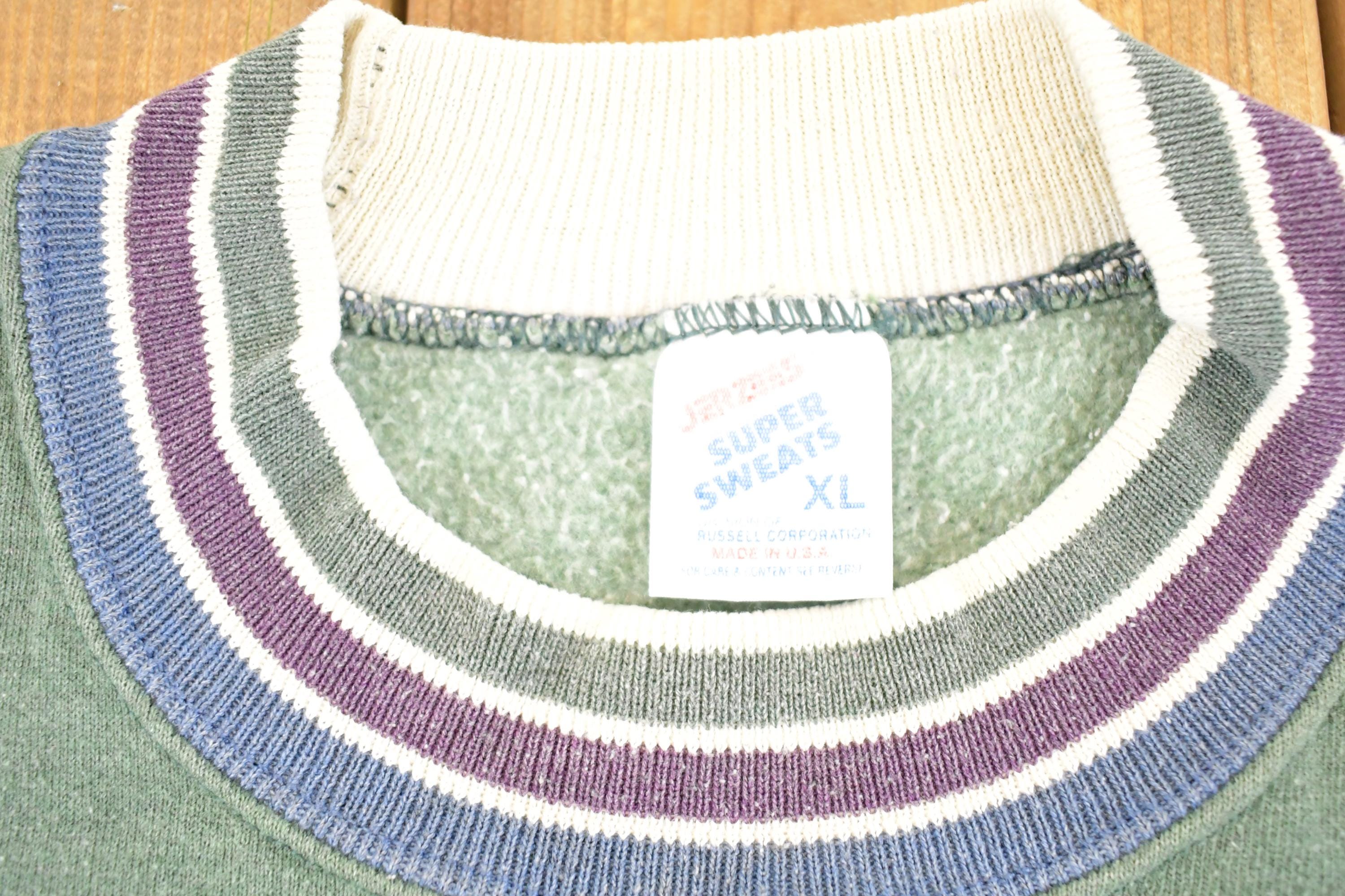 Vintage 1990s Katmal Lodge Souvenir Fishing Crewneck Sweatshirt Mens L / 90s Crewneck / Travel Vacation Sweater