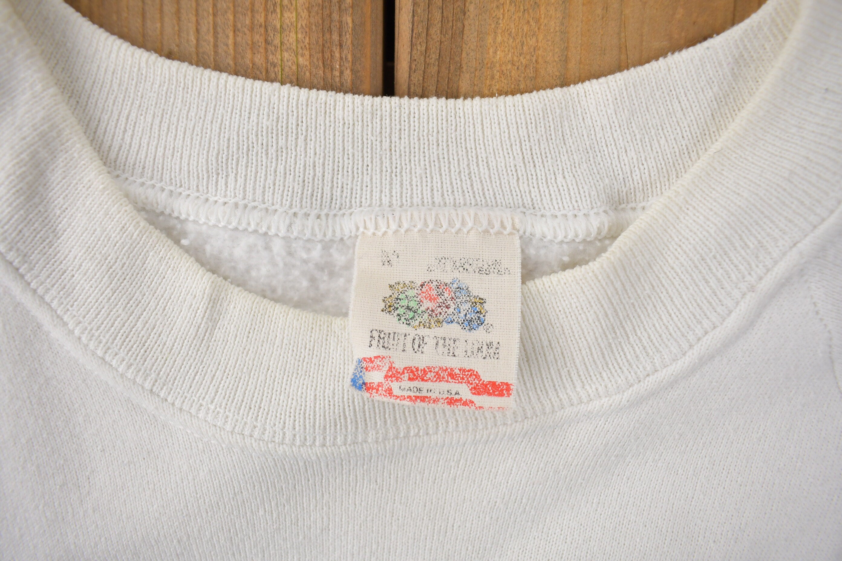 Vintage 1990s Snowy Owl Graphic Raglan Crewneck Sweatshirt Made In USA