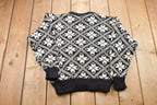 Vintage 1990s Eskimo All Over Print Knitted Sweater