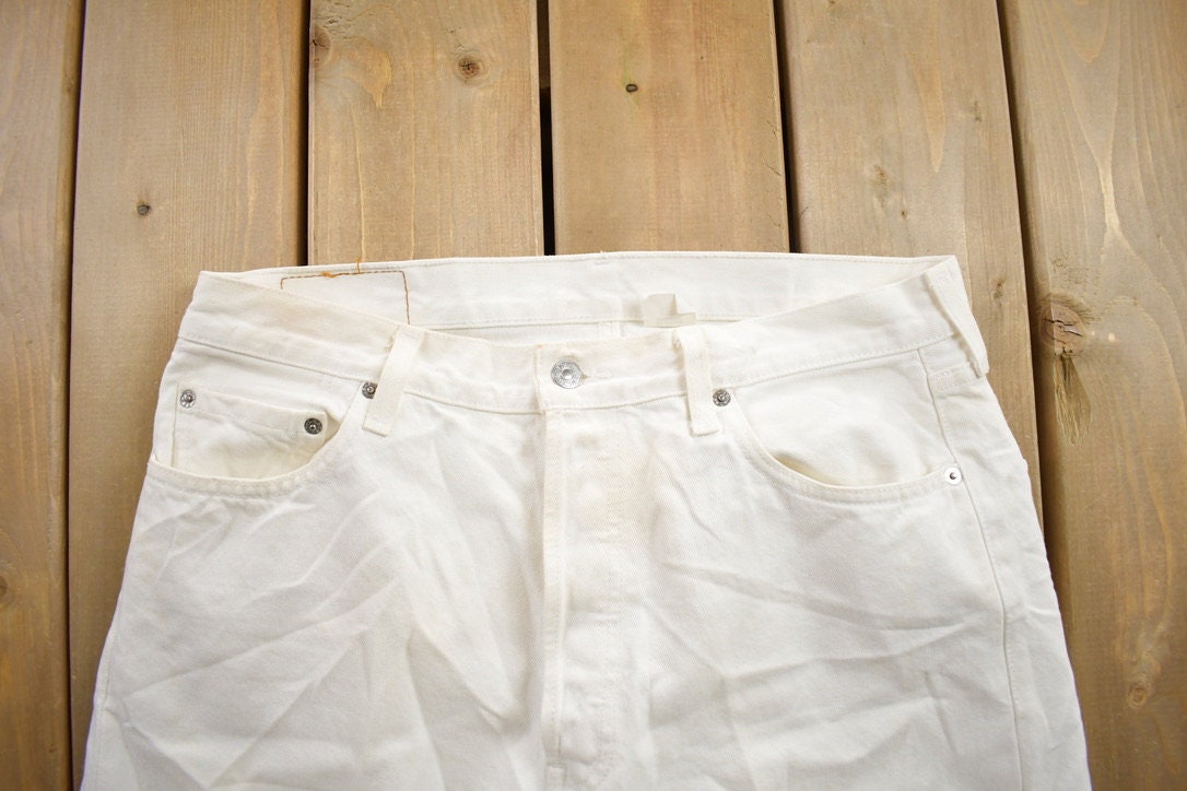 Vintage 1990s Levi's 501 White Jeans Size 36x34