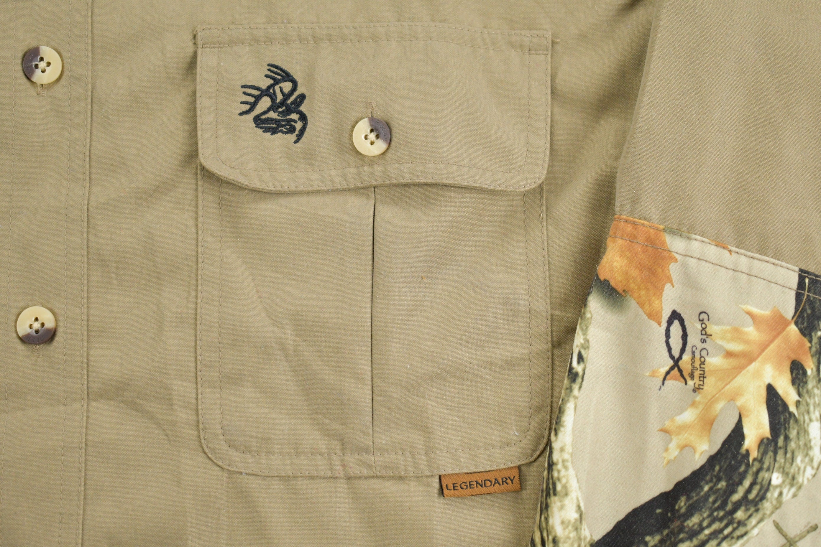 Vintage 1990s Legendary White Tails Camo Button Up Shirt