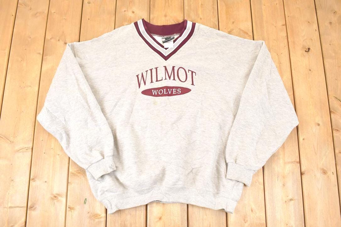 Vintage 1990s Wilmot Wolves Embroidered Collegiate V Neck Sweatshirt Men's XL