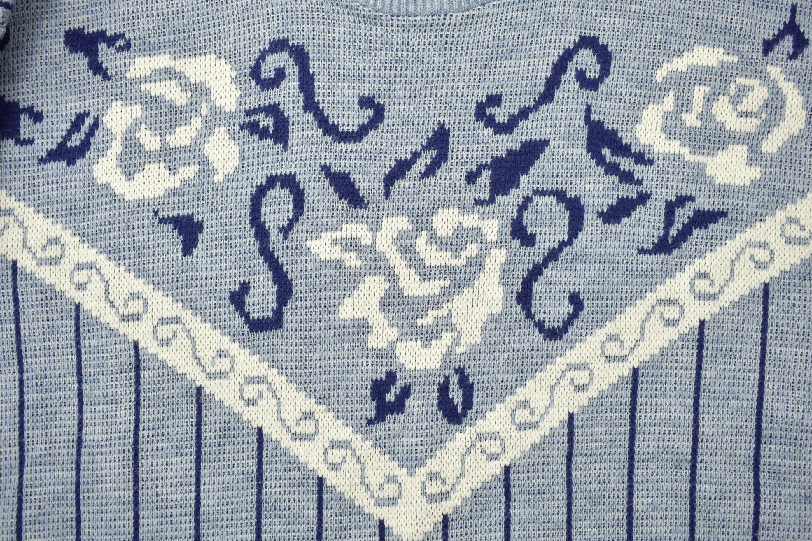 Vintage 1990s Village Fair Floral Theme Knit Mockneck Sweatshirt