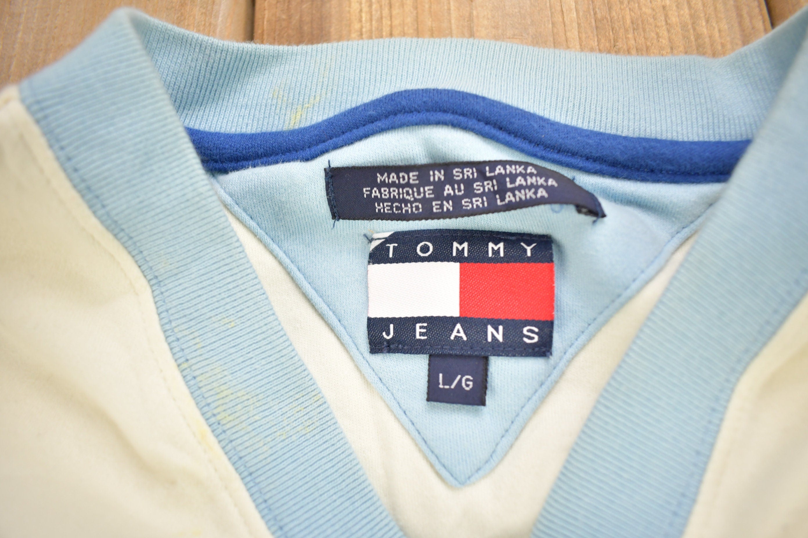 Vintage 1990s Tommy Hilfiger Tommy Jeans Embroidered T Shirt