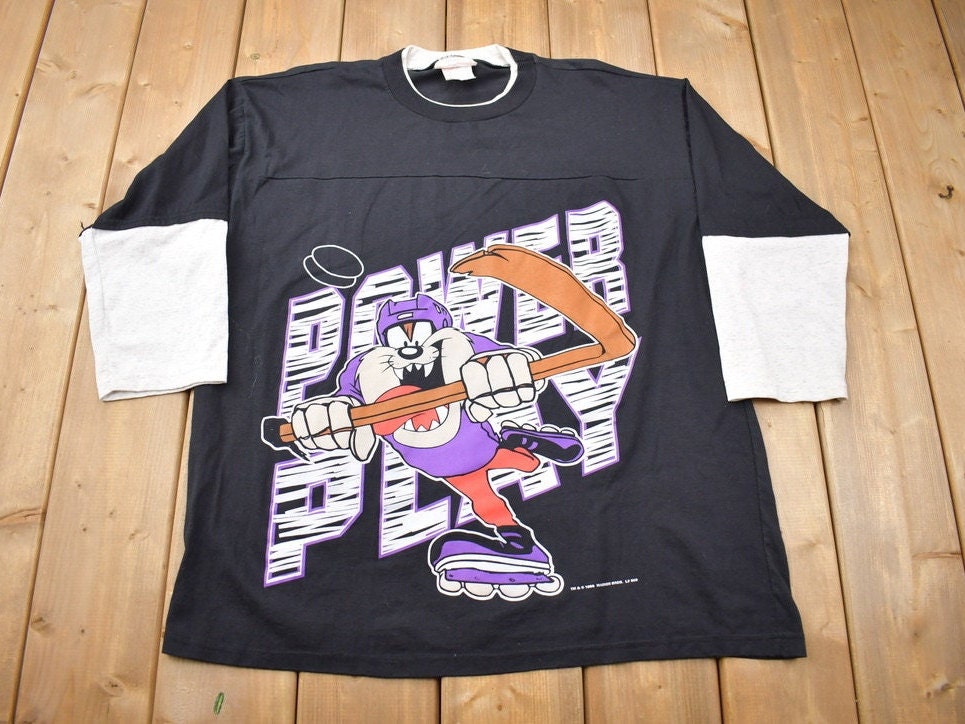 Vintage 1996 Tasmanian Devil Looney Tunes Long Sleeve Graphic T-Shirt