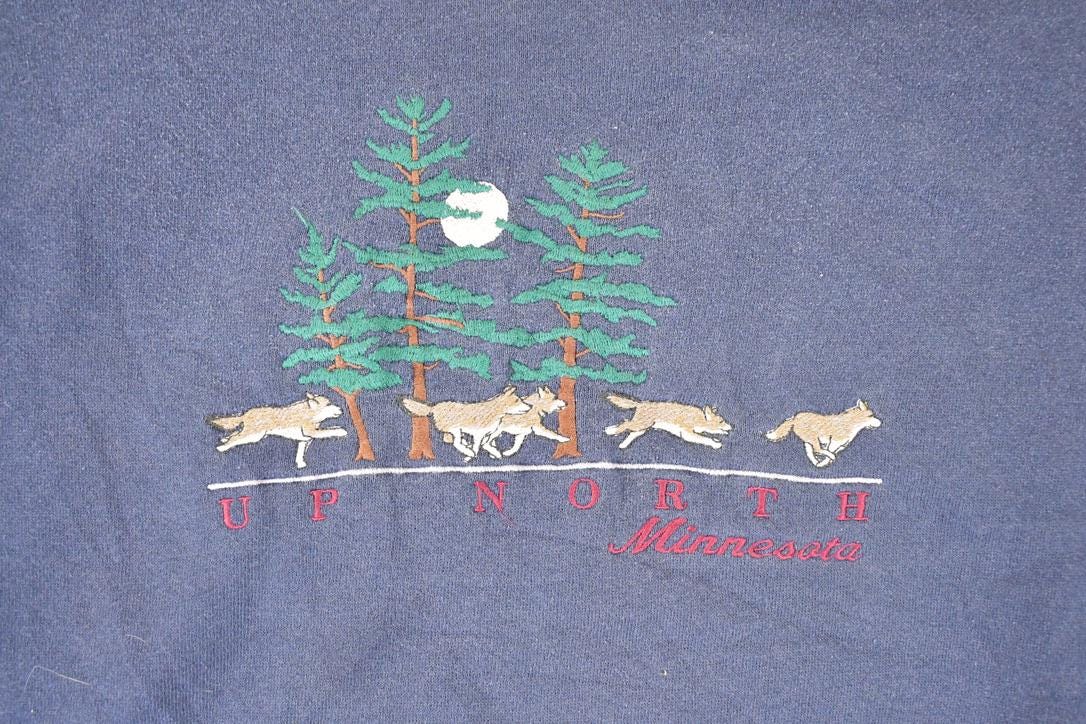 Vintage 1990s Up North Minnesota Embroidered Wolfpack Double Collar Crewneck Sweatshirt Mens L