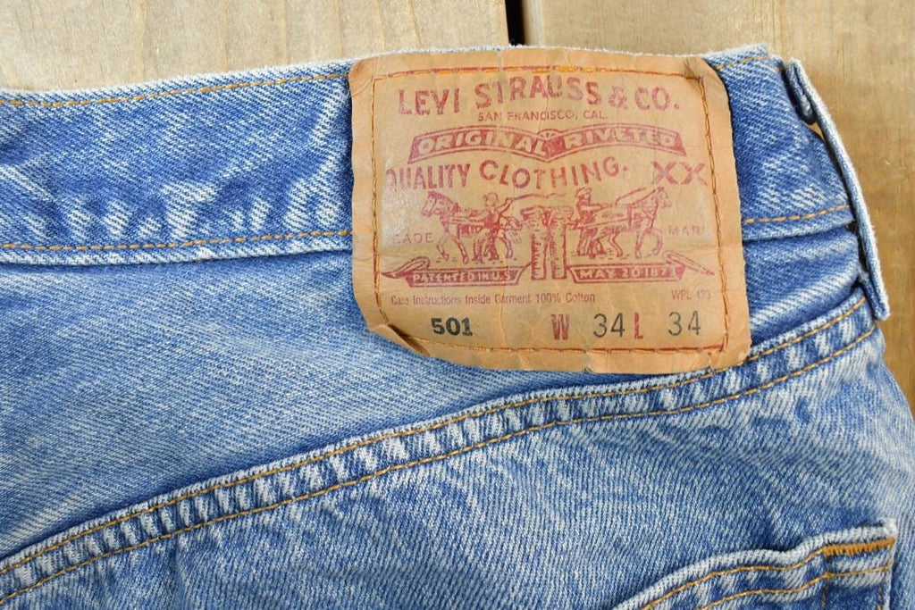 Vintage 1990s Levi Strauss 501 Red Tab Denim Jeans Size 34