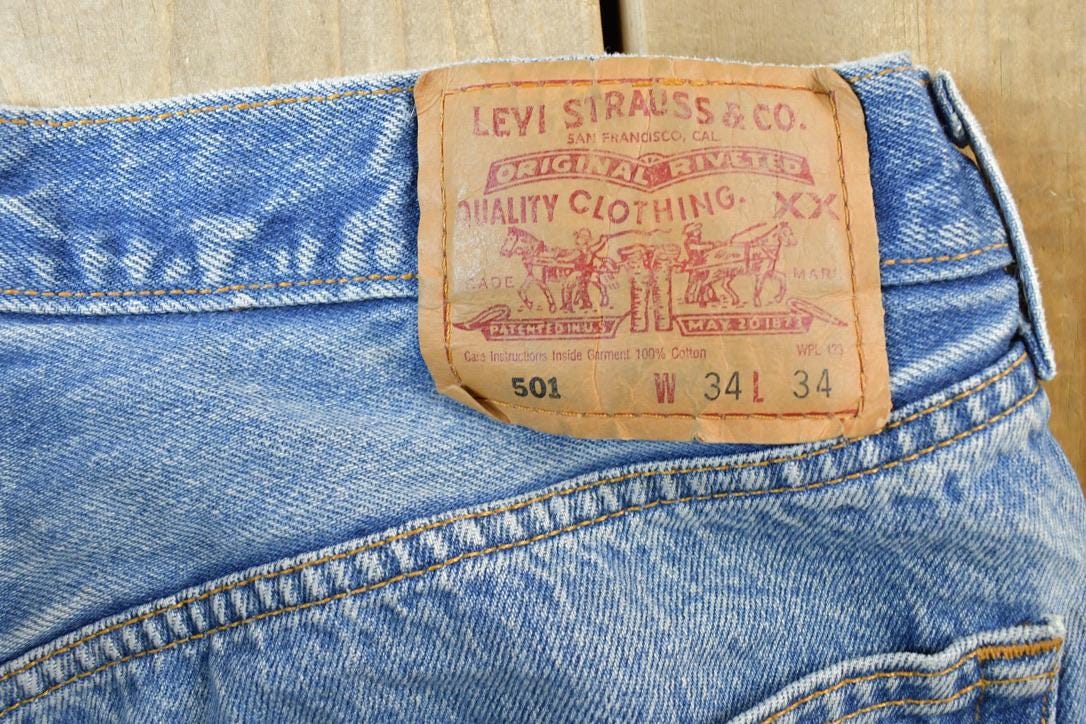 Vintage 1990s Levi Strauss 501 Red Tab Denim Jeans Size 34