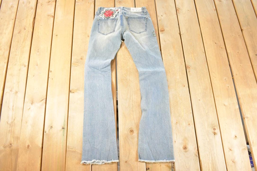 Vintage Deadstock Y2K Grace In LA Floral Embroidered Bootcut Low Rise Jeans Women's Size 26 x 32