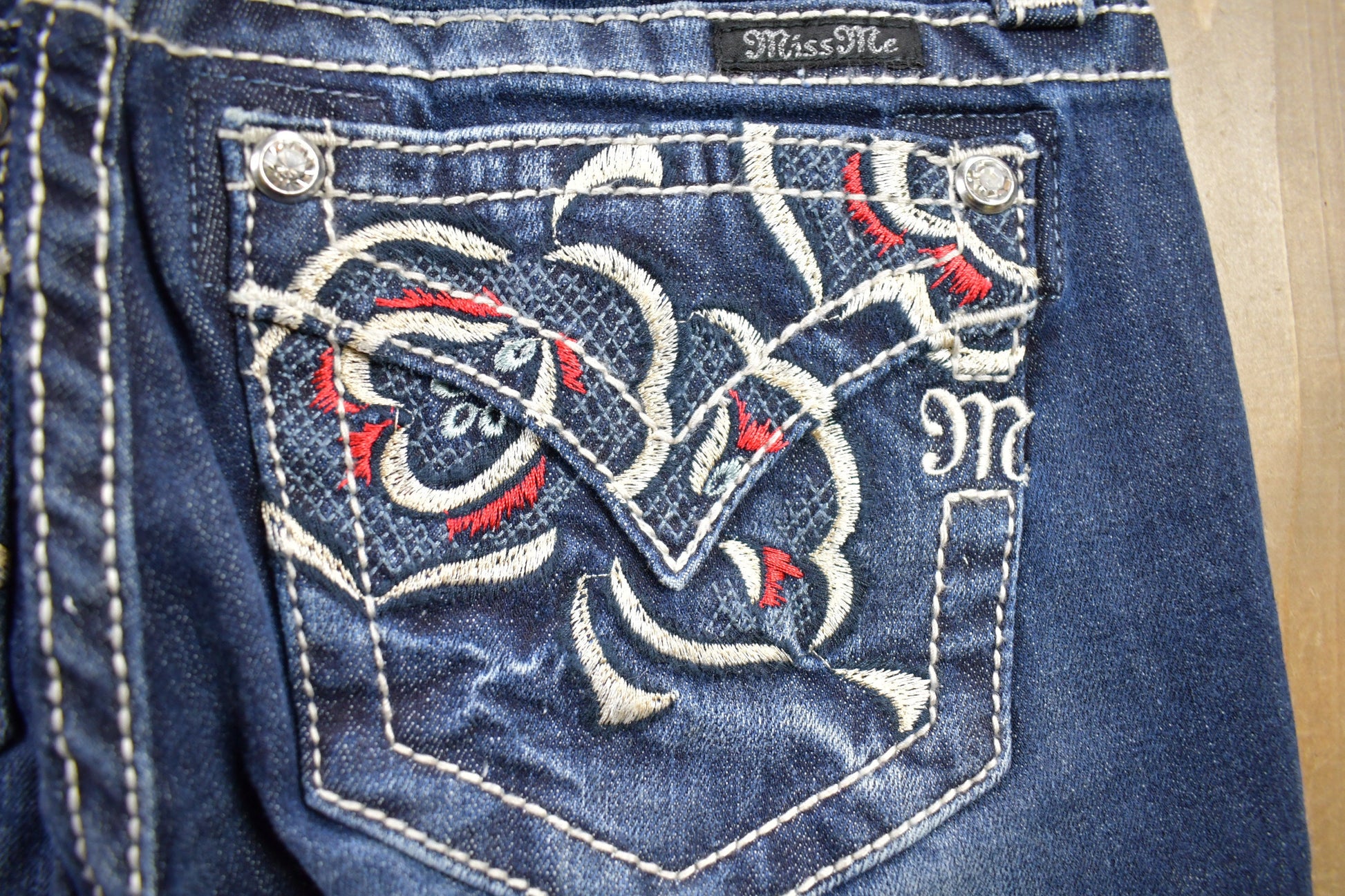 Vintage Y2K Miss Me Bedazzled Low Rise Jeans Size 26x33