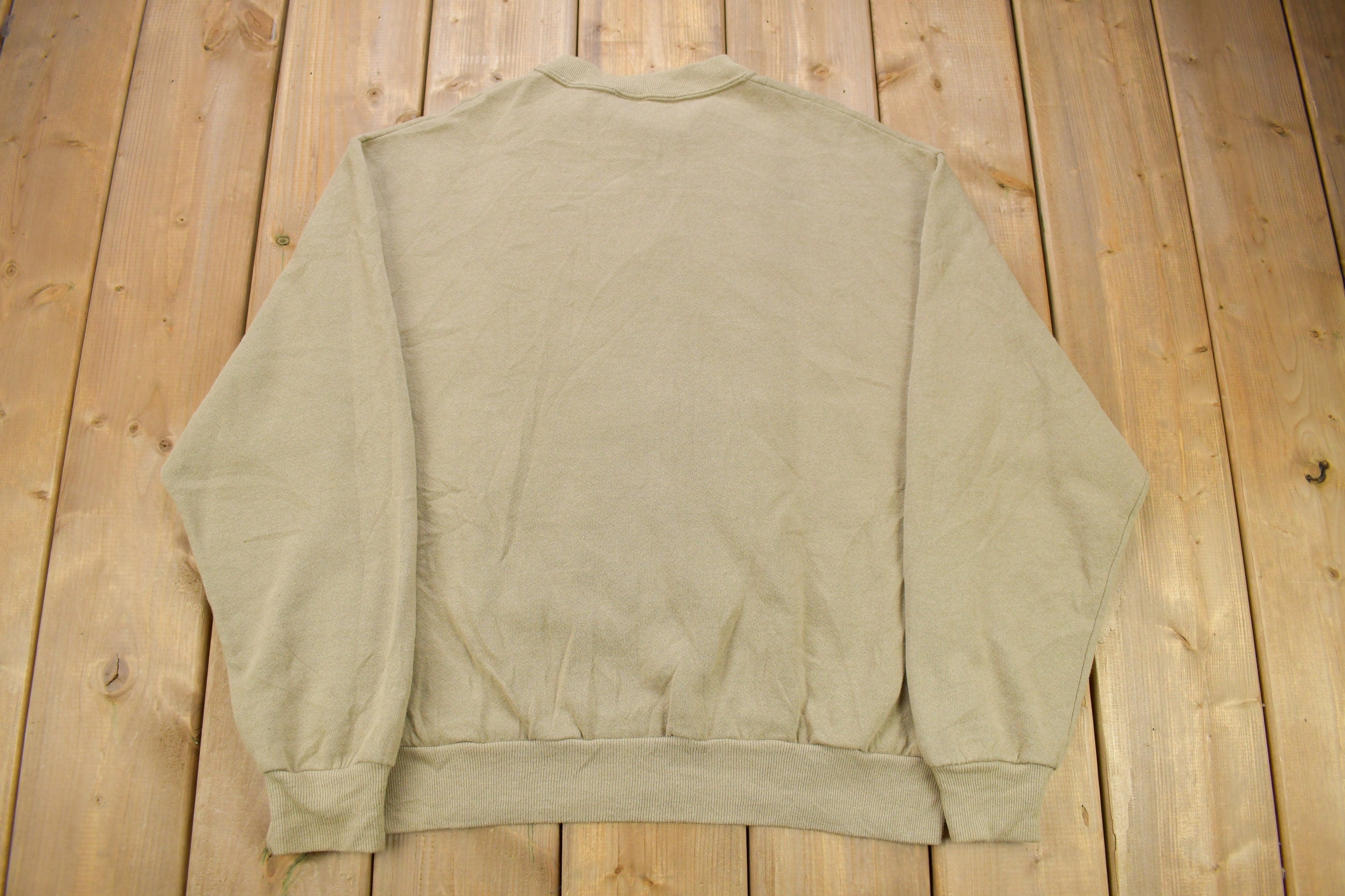 Vintage 1990s Cute Farmhouse Embroidered Crewneck Sweater