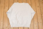 Vintage 1990s Cute Playing Kitty Butterfly Graphic Print Crewneck Sweatshirt Women's XL