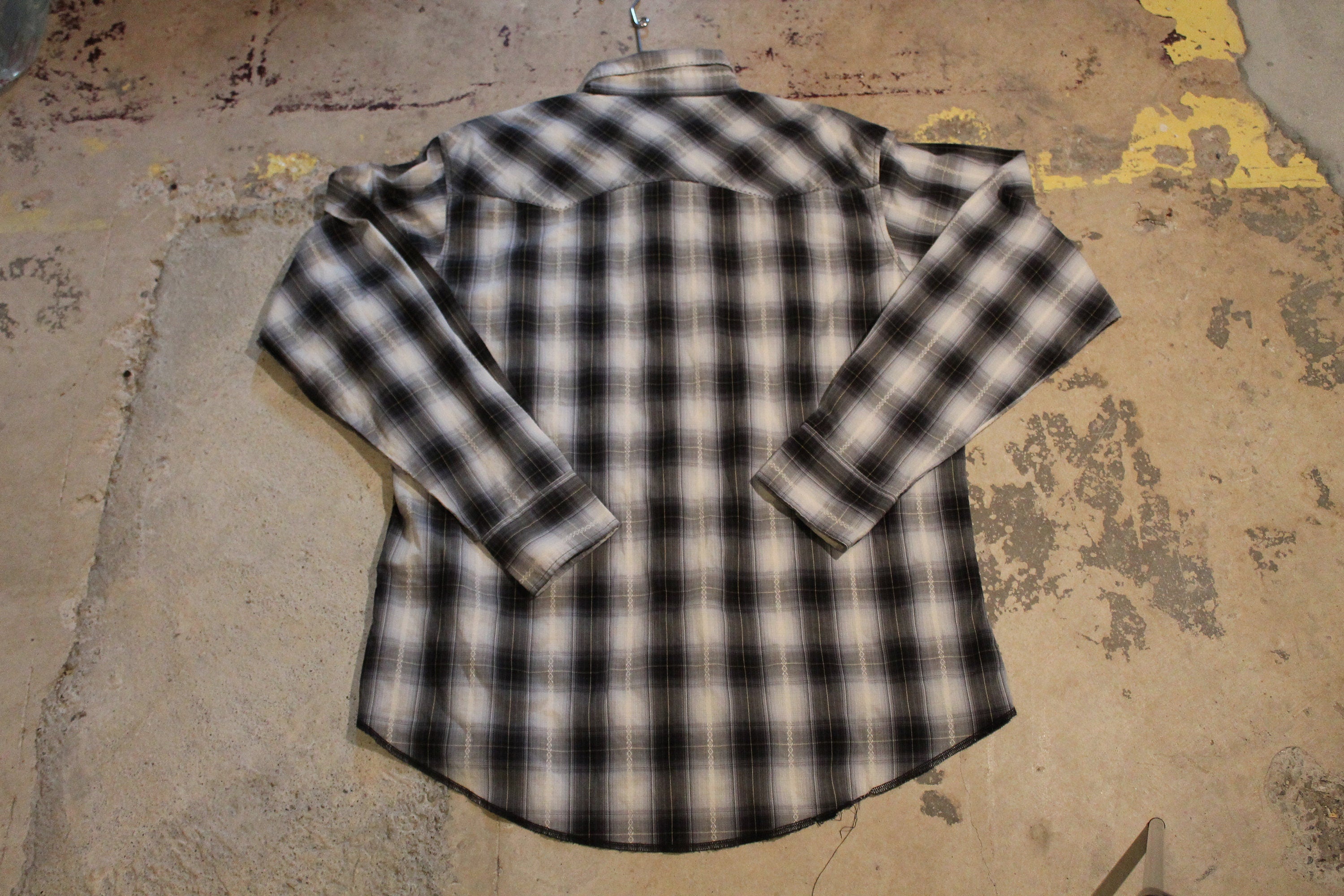 Vintage Wrangler Western Wear Plaid Button Up Shirt