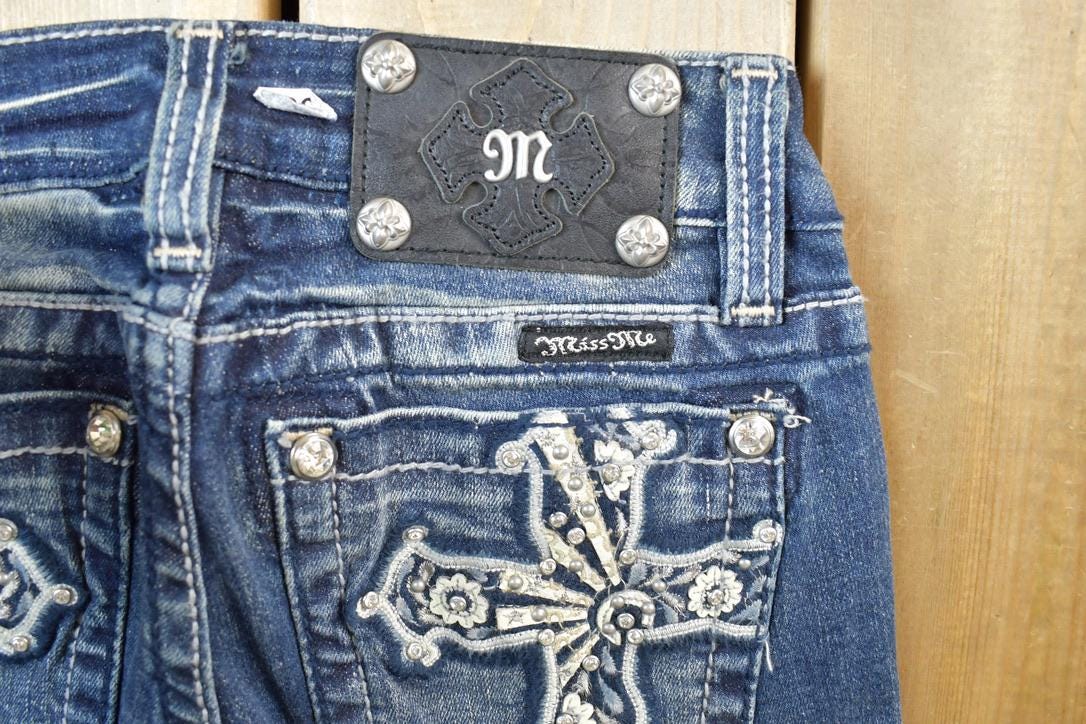 Vintage Y2K Miss Me Bedazzled Low Rise Jeans Size 26x31