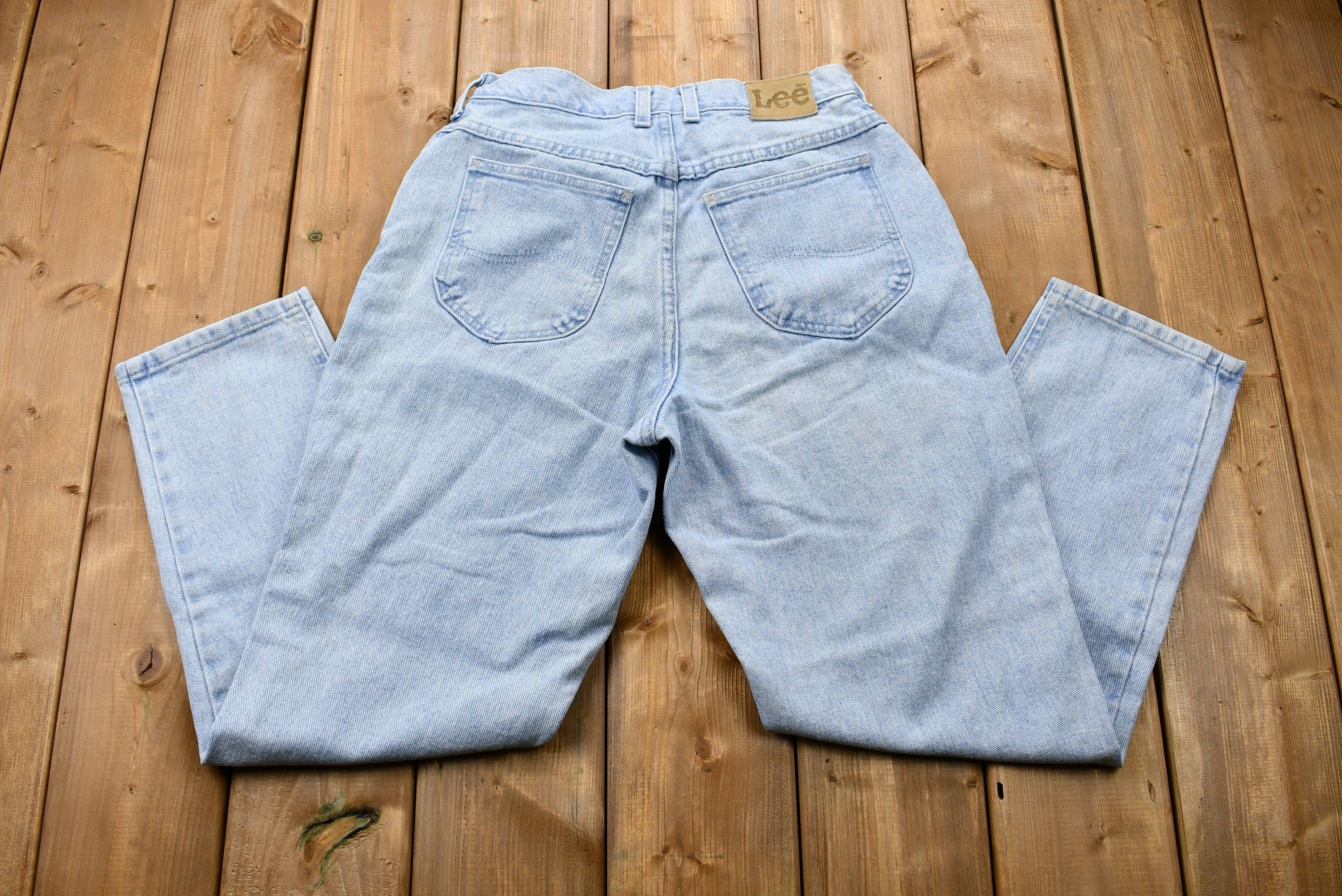 Vintage 1990s LEE Light Wash Tapered Mom Jeans