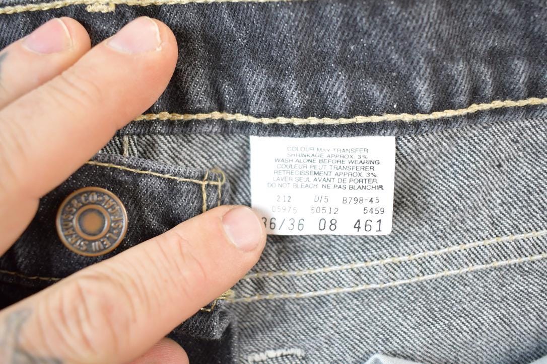 Vintage 1990s Levi Strauss Red Tab Denim Jeans Size 36 x 36 Made In USA