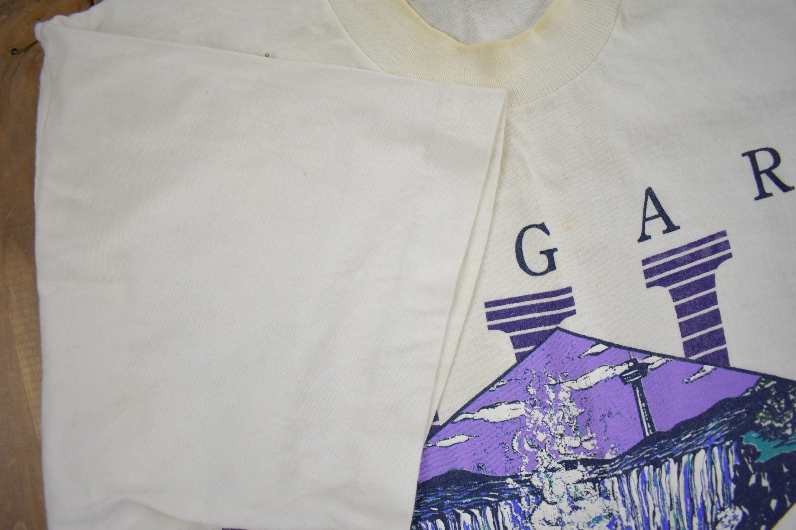 Vintage 1990s Niagara Falls Canada Souvenir T Shirt