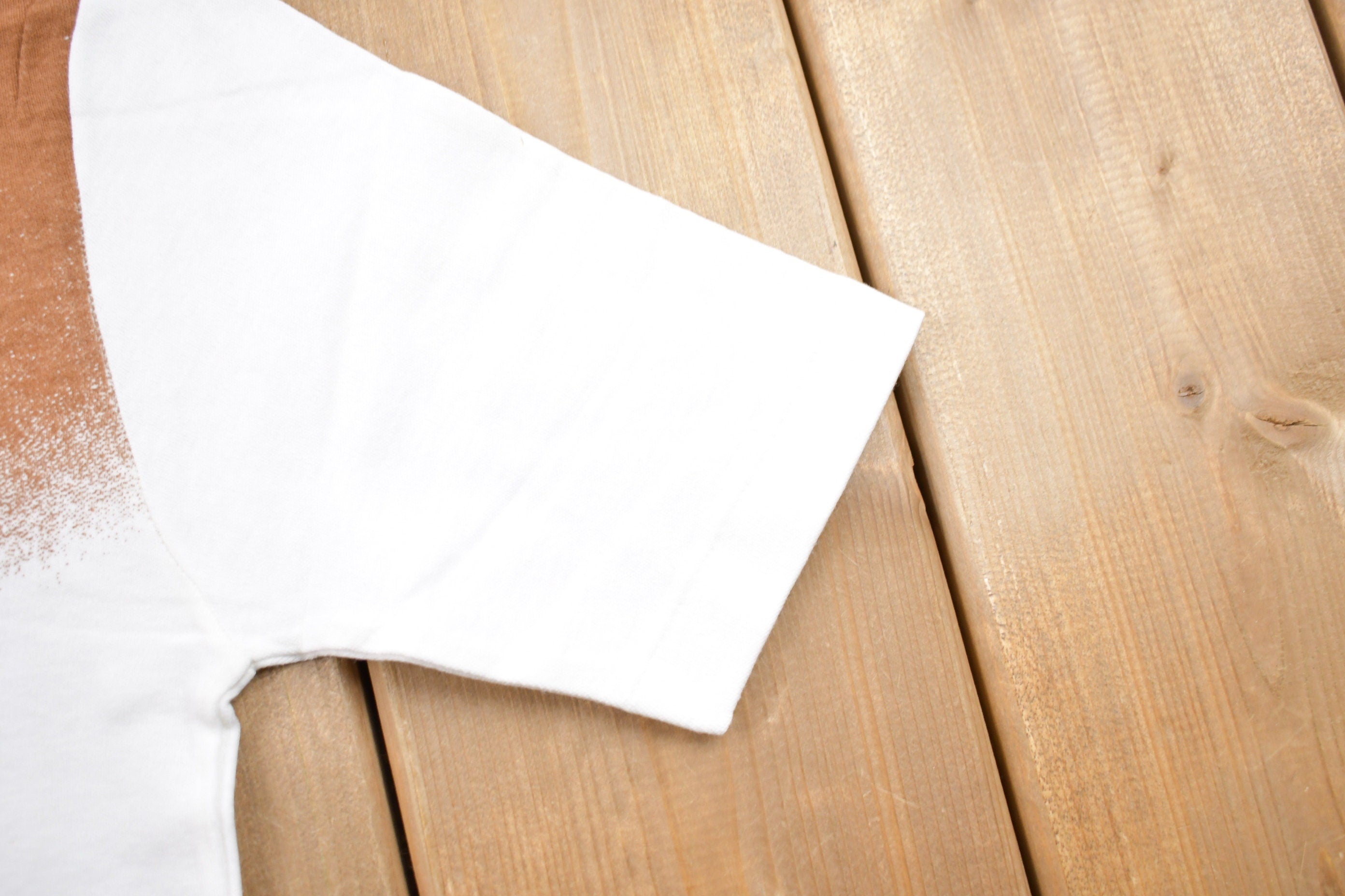 Vintage 1970s Contrast Faded Graphic T-Shirt