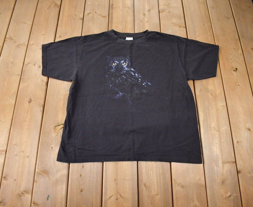 Vintage 1990s Dark Owl Theme Graphic T-Shirt Made In Canada