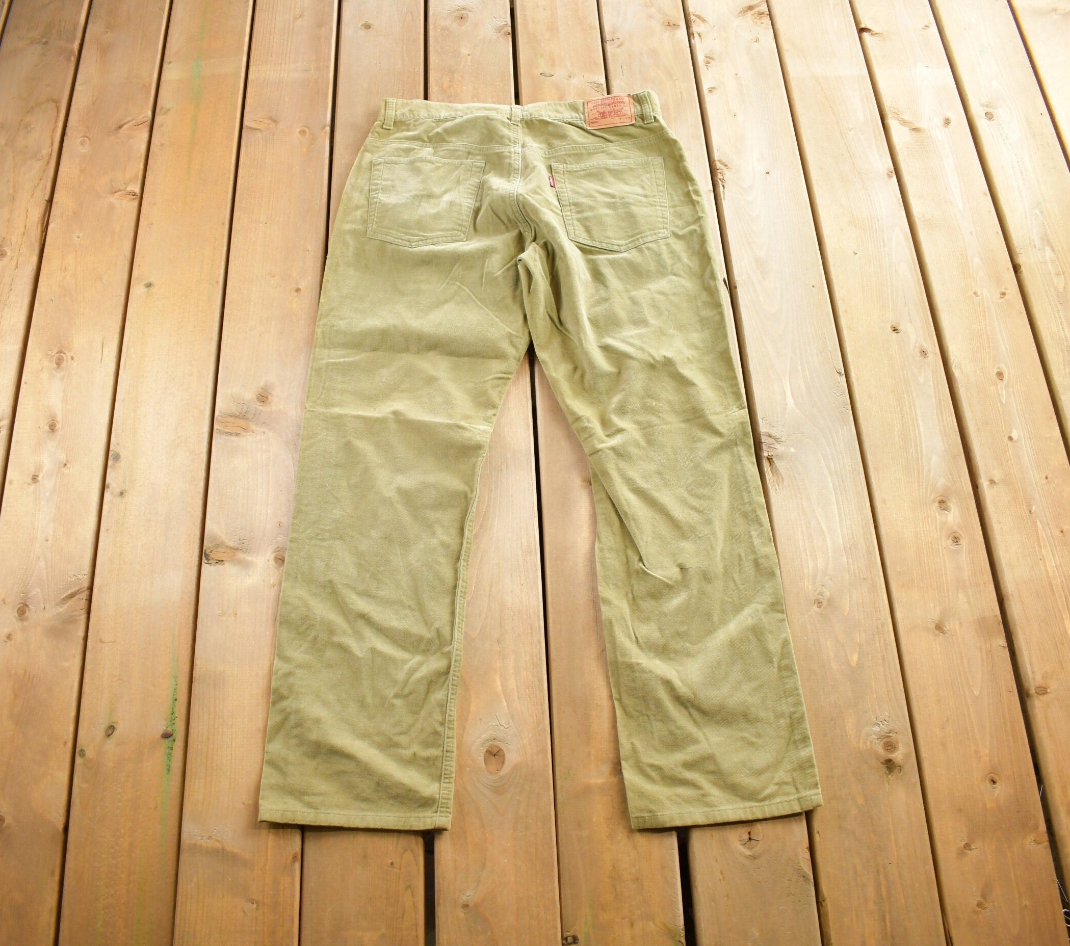 Vintage 1990s Levi's 505 Straight Leg Green Corduroy Pants Size 32x32