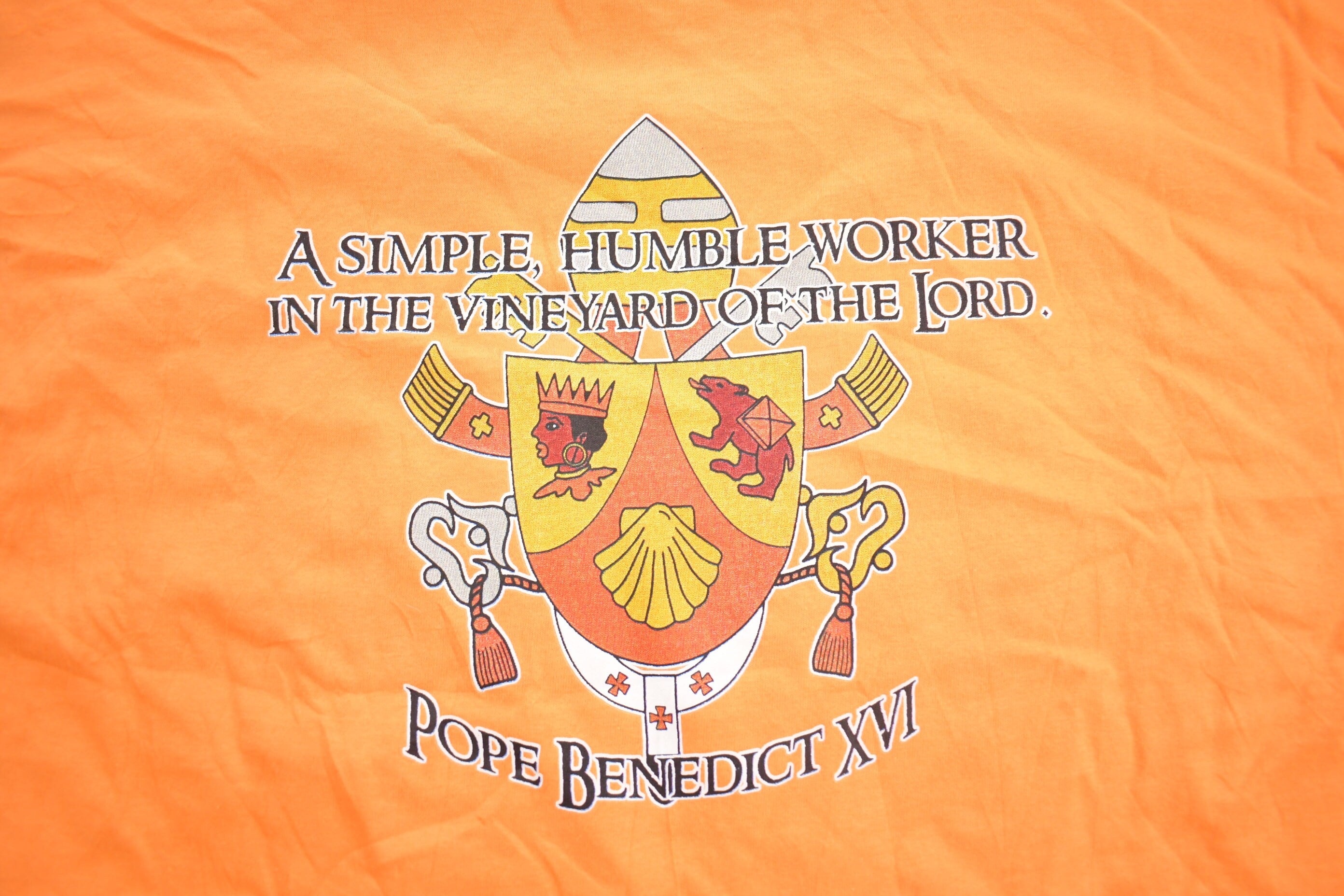 Vintage 1990s Pope 'Papa Ben' Graphic T-Shirt