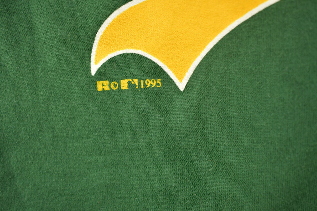 Vintage 1995 Oakland A's MLB Russell Athletics Youth Size T-Shirt