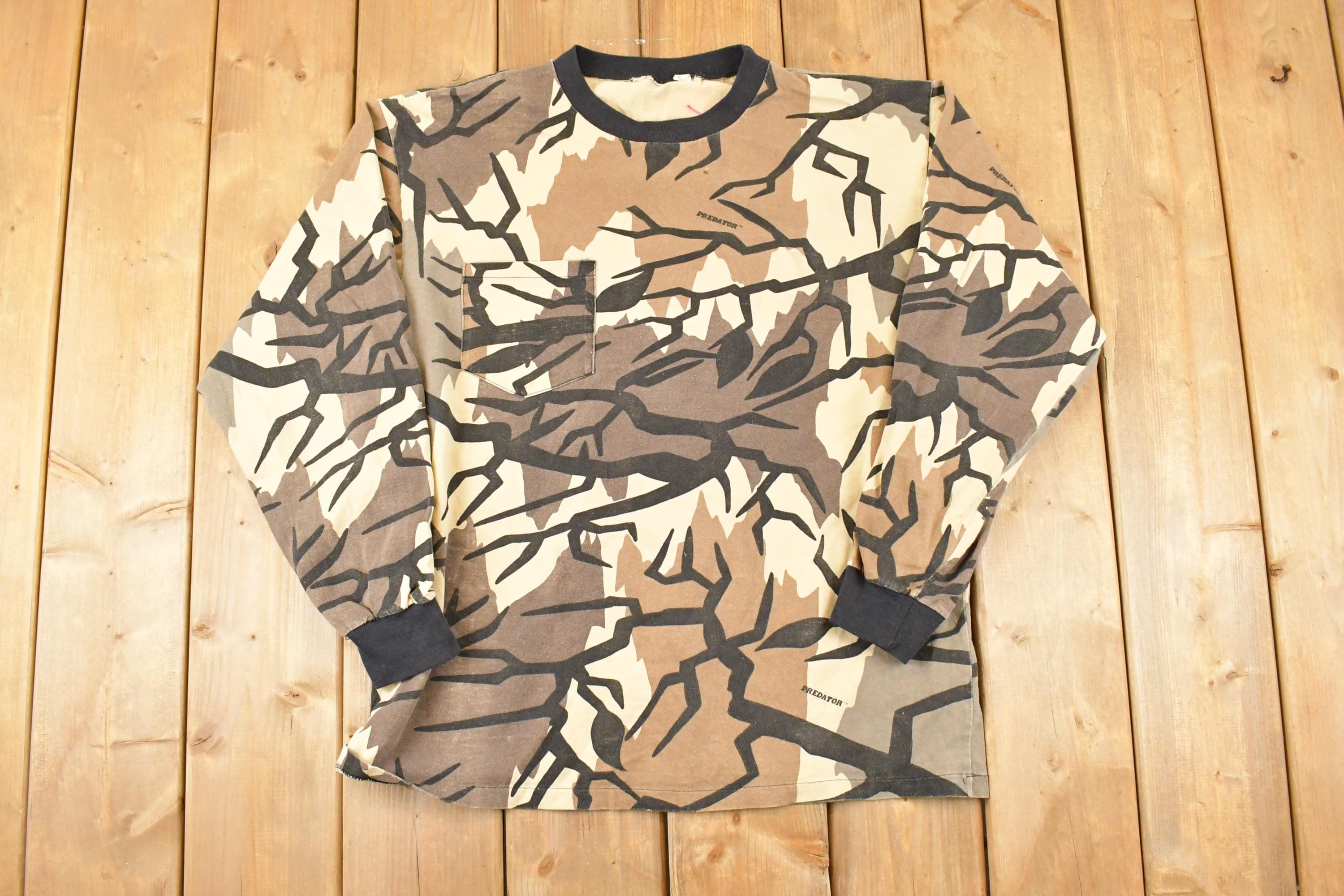 Vintage 1990s Predator AOP Cracked Camo Graphic Print Crewneck Shirt Mens L