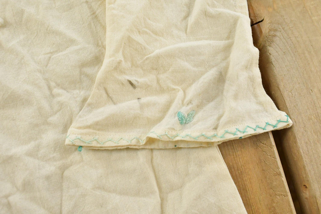 Vintage 1960s Floral Embroidered Peasant Blouse Shirt Womens