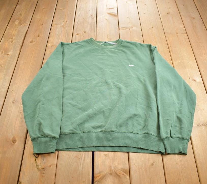 Vintage 2000s Nike Embroidered Mini Swoosh Crewneck Sweatshirt