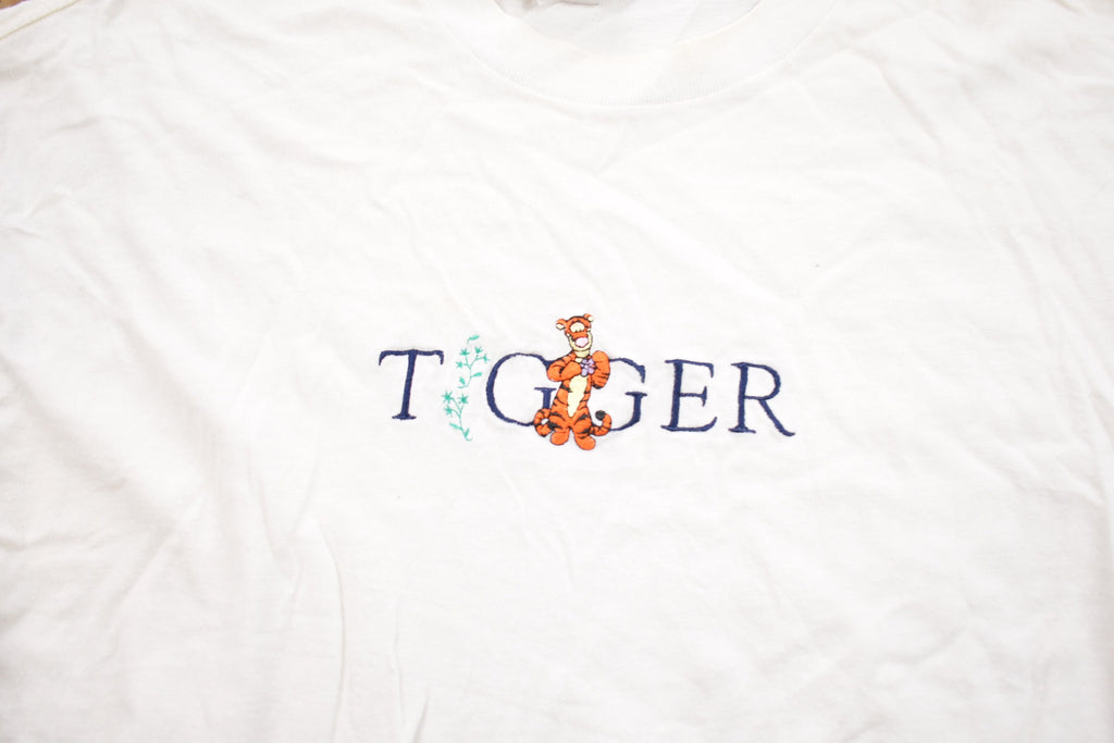 Vintage 1990s Tigger Embroidered Graphic T-Shirt