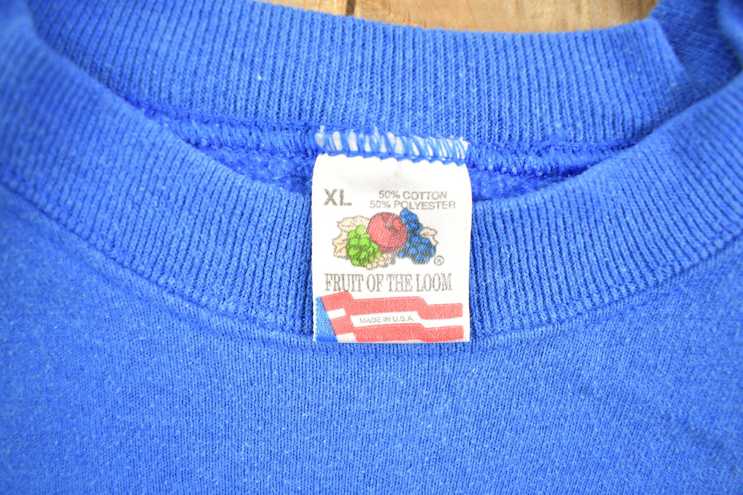 Vintage 1980s Fruit Of The Loom Blank Blue Raglan Crewneck Sweatshirt / 80s Crewneck / Made In USA / Athleisure / Streetwear / 80s Blank