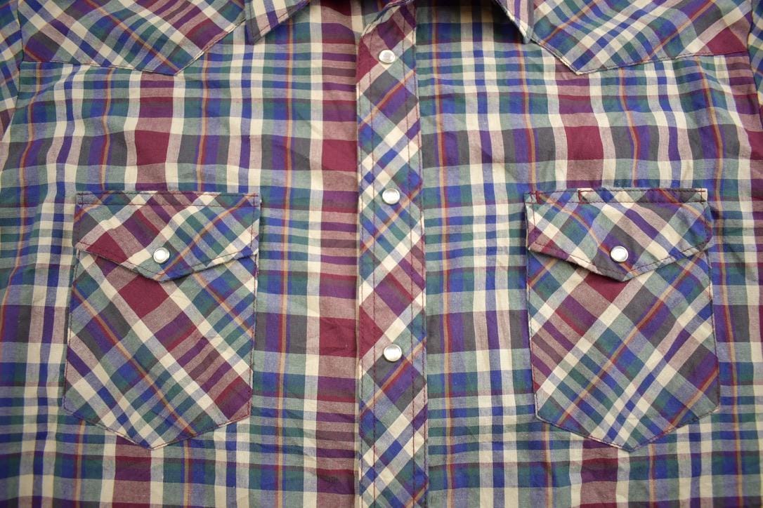 Vintage 1990s Wrangler Blank Plaid Pearl Button Up Shirt