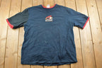 Vintage 2004 Disney Incredibles Movie Mr Incredible Graphic T-Shirt