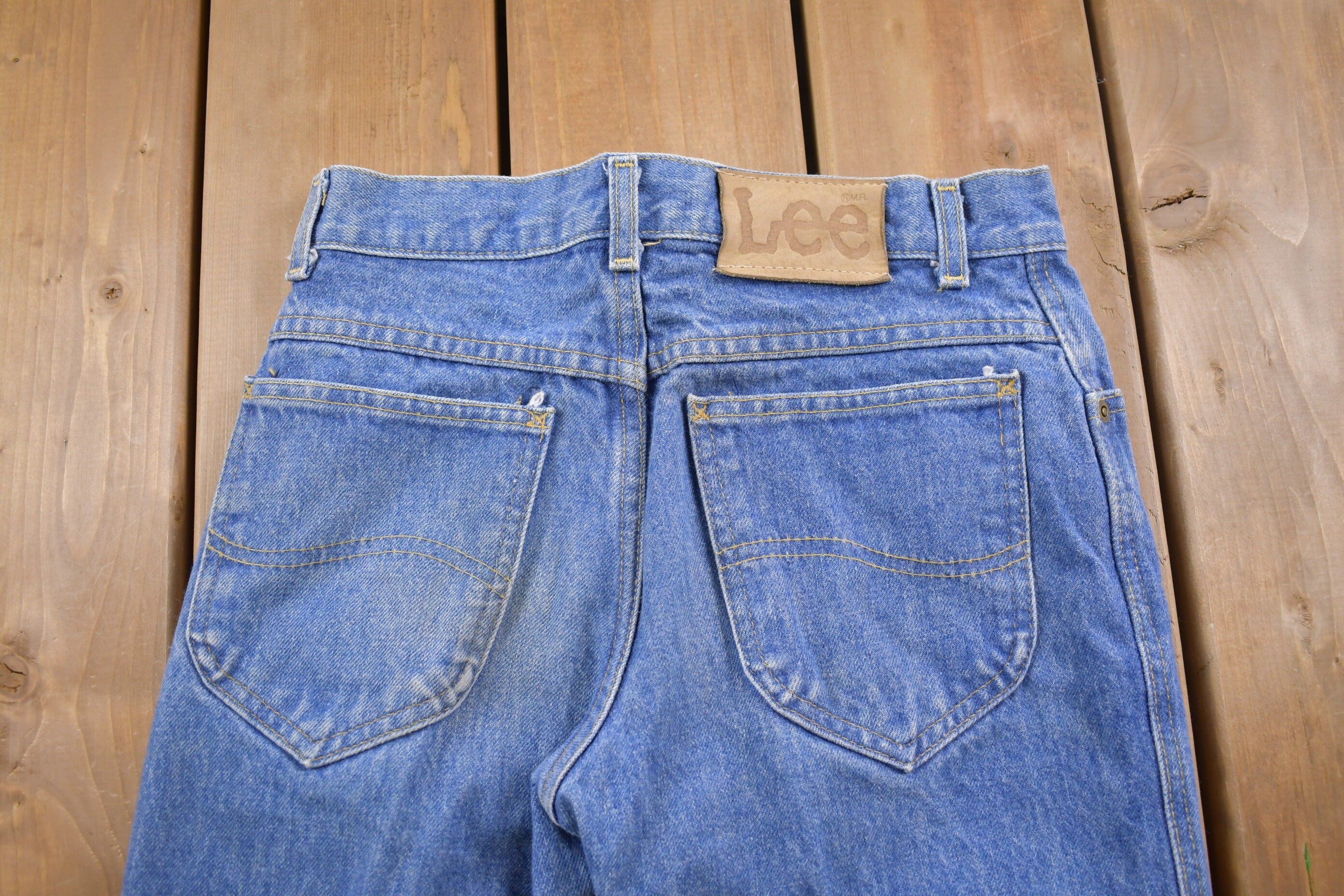 Vintage 1990's Lee Light Wash Denim Jeans 27 x 26 / Made in USA / Streetwear Fashion / Basic Blue Jeans / Vintage Pants