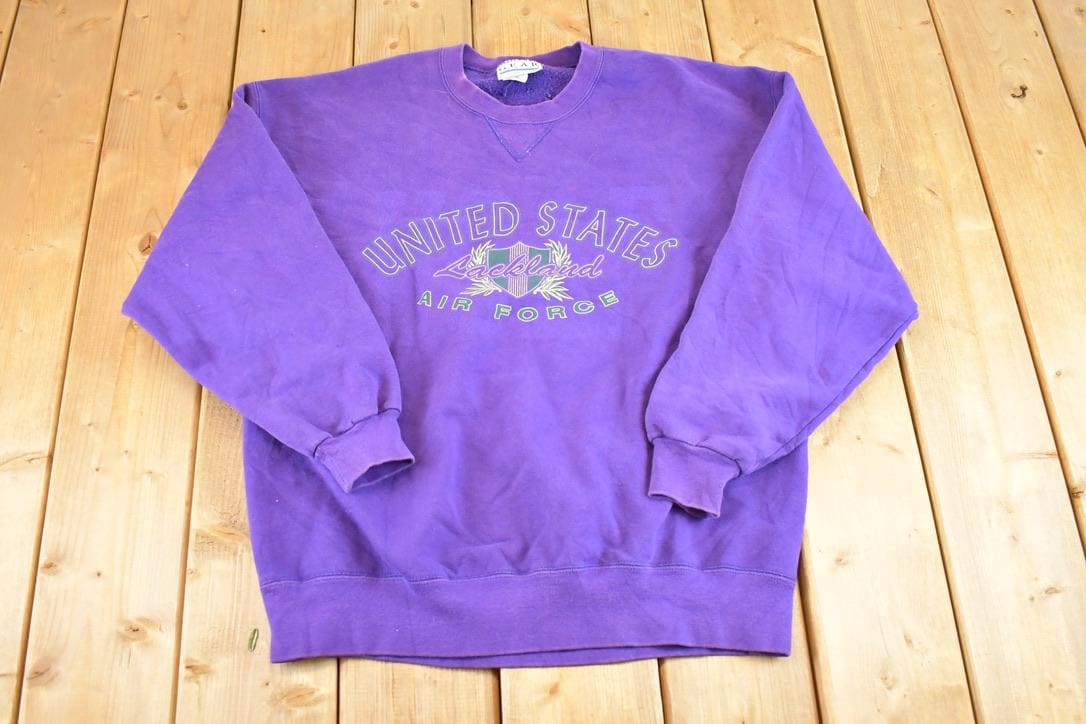 Vintage 1990s Lackland USA Souvenir Crewneck Sweatshirt Women's L / 90s Crewneck / Travel Vacation Sweater