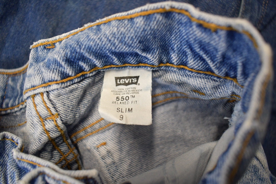 Vintage 1990s Levi's 550 Jeans Size 22.5 x 23.5