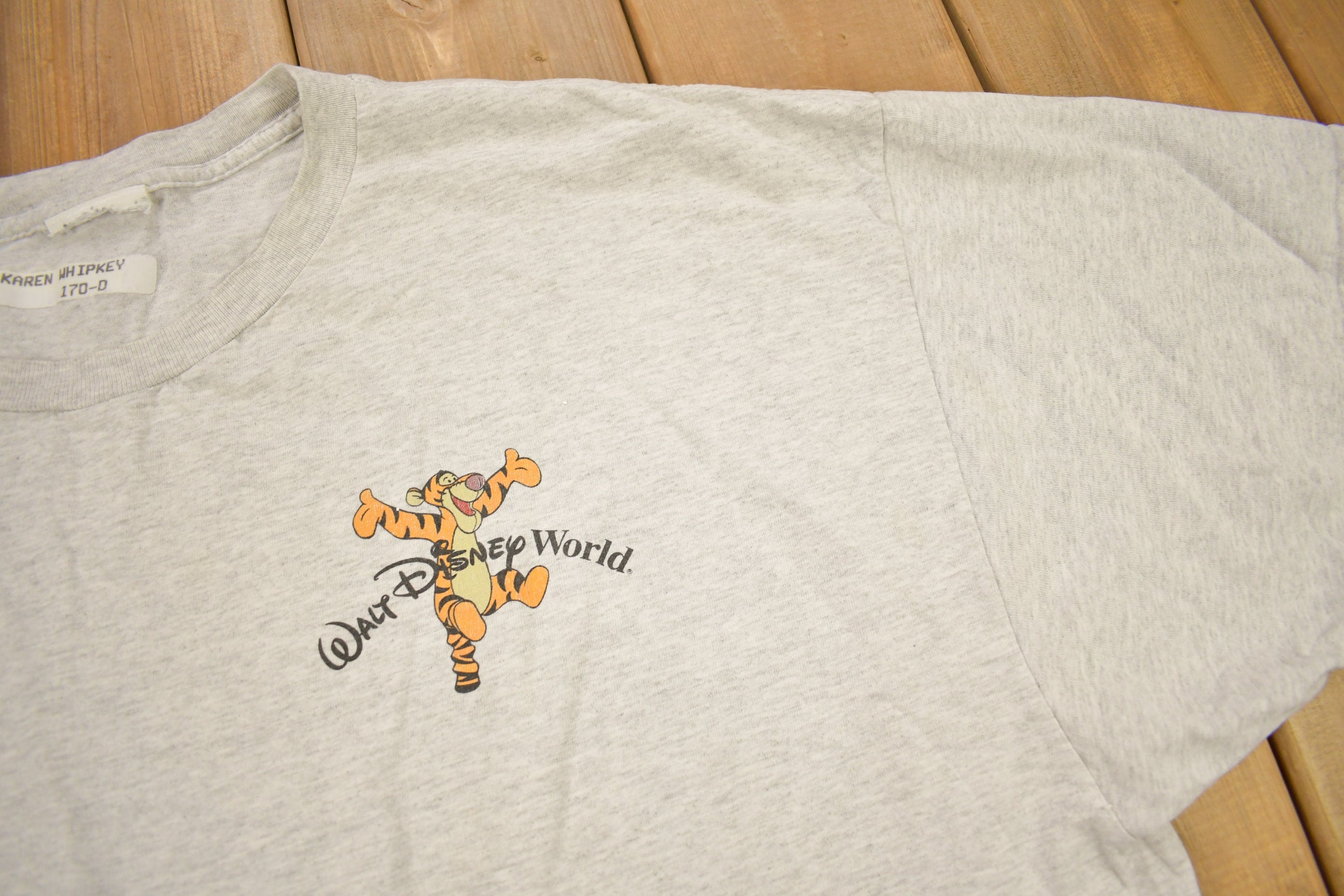 Vintage 1990s Walt Disney World Tigger Cartoon T-Shirt