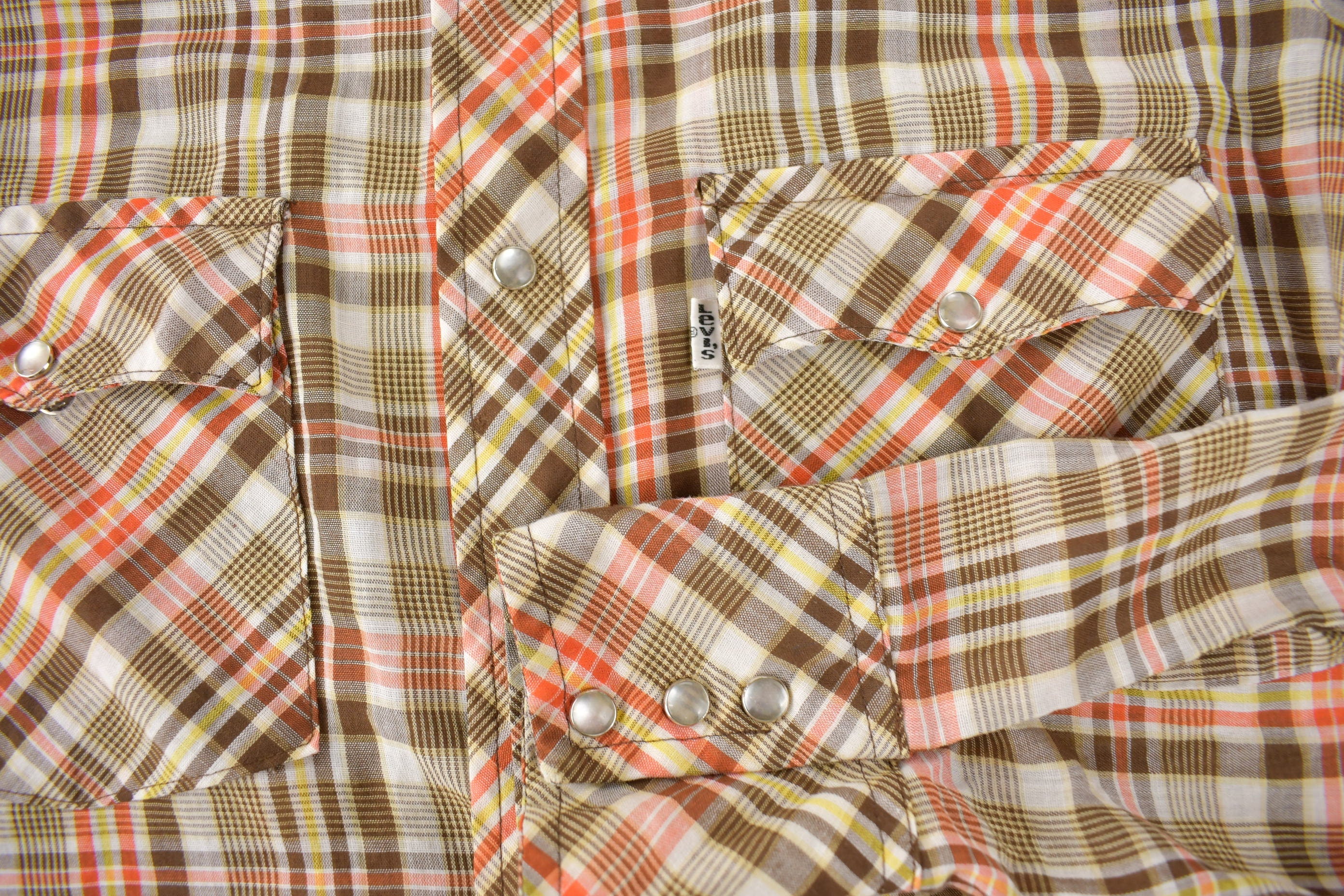 Vintage 1970s Levi's Pearl Snap Western Style Plaid Button Up Flannel Shirt Made in Canada
