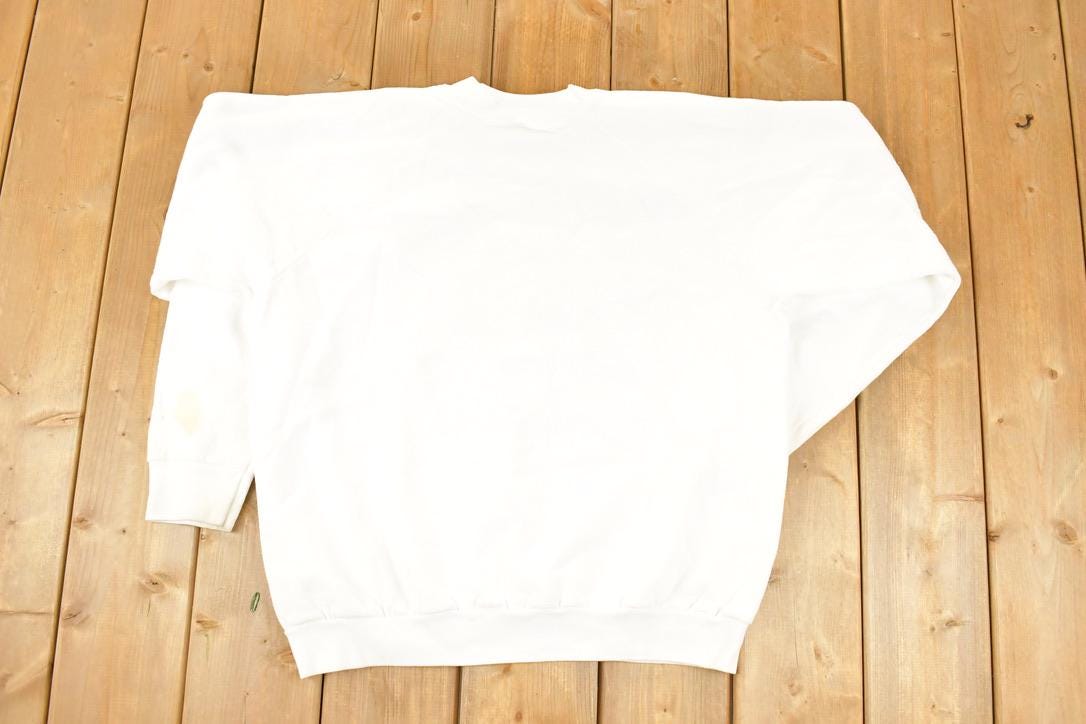 Vintage 1990s Bad Christmas Cat Crewneck Sweatshirt Men's L / Made In USA / 90s Xmas Crewneck / Vintage Cute Cartoon Holidays